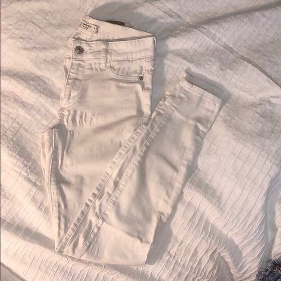 Abercrombie and Fitch white jeggings - Picture 2 of 2